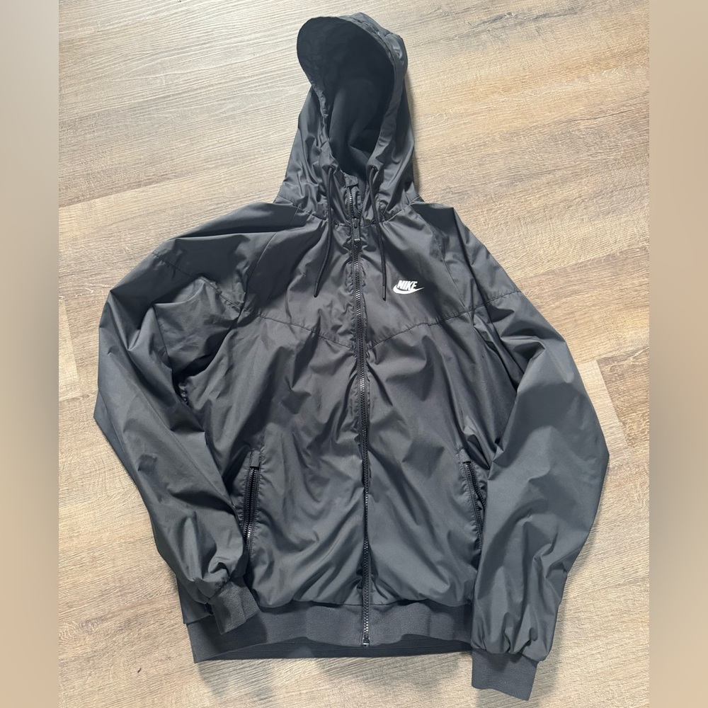 Nike Men's Black Hooded Windbreaker